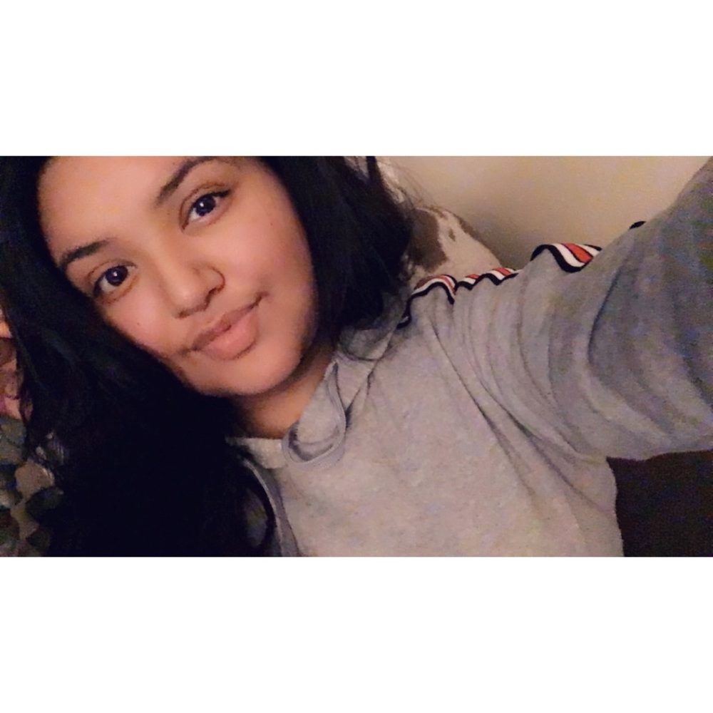 Meet your Posher, Raquel